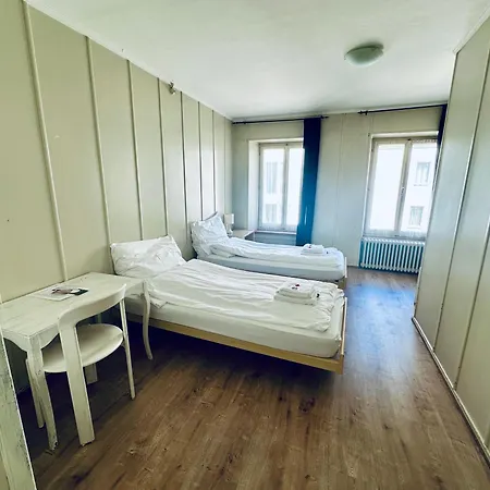 Hotel Rebstock 2*